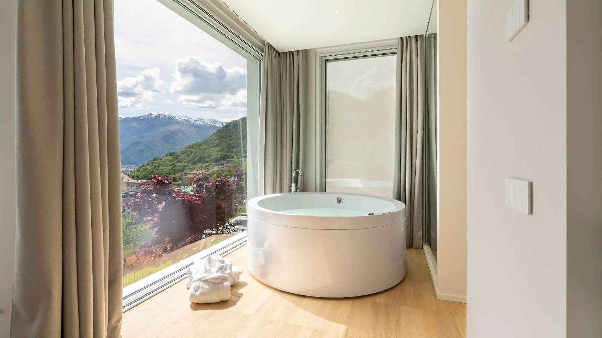 Valarin Luxury Apartments & Wellness, Vercana By Rent All Como İtalya