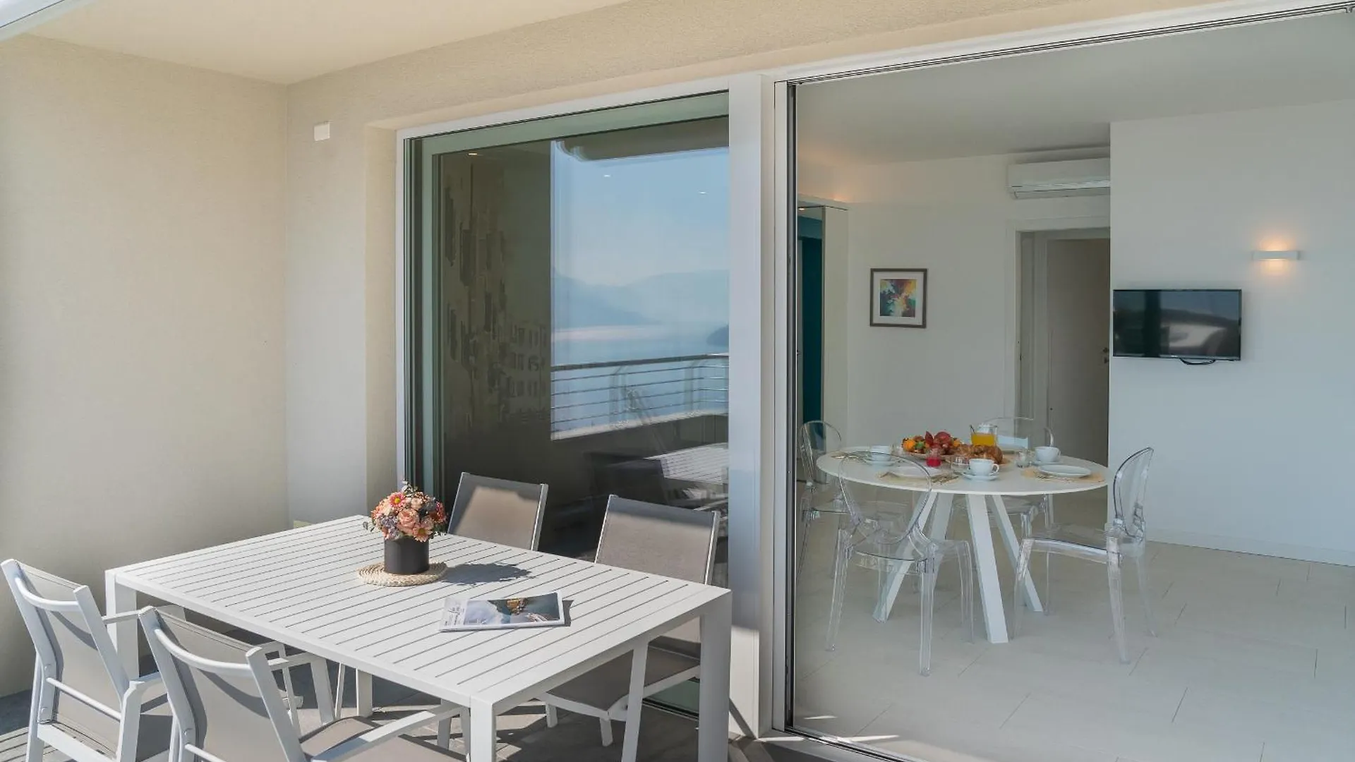Valarin Luxury Apartments & Wellness, Vercana By Rent All Como 0*,  Ιταλία